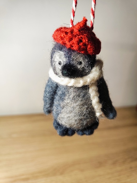 akcesoria różne Myszka Fiszka -pingwin wełna filc bombka święta zawieszka