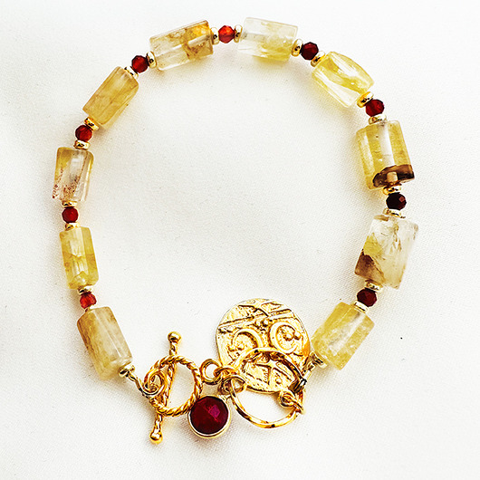 bransoletki z kamieni naturalnych Bransoletka z kamieni , kryształ górski, księżyc, rubin