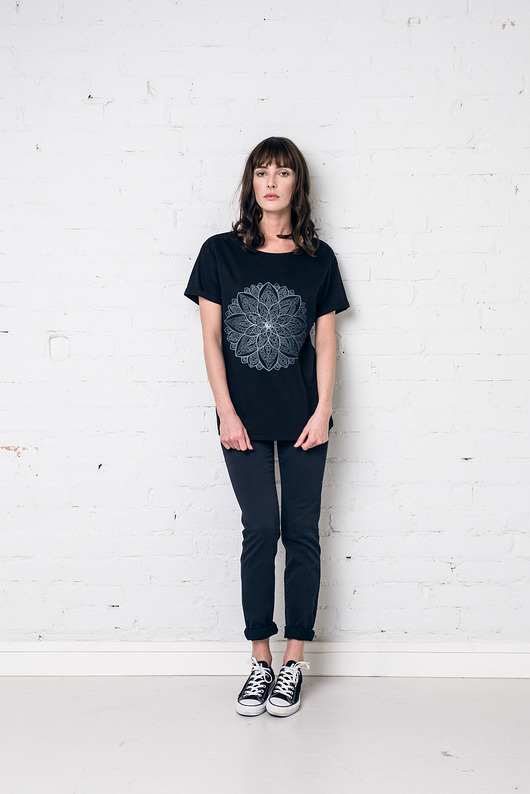 INDIA FLOWER Oversize T-shirt GAU great as You
