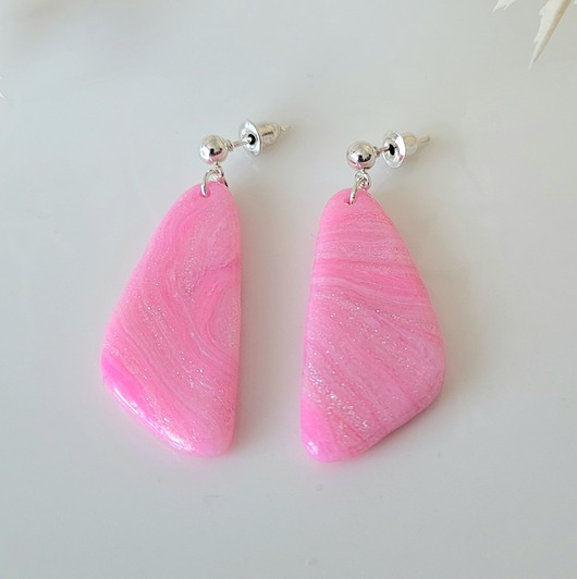 kolczyki z masy plastycznej Kolczyki wiszące PINK