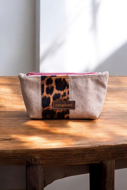 kosmetyczki Welurowa kosmetyczka MIDI patchwork panterka