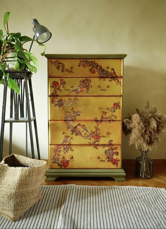 komody Malowana wysoka komoda z ptakami