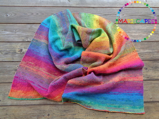 szale damskie UNIKAT szal dziergany (jak tkany) "Rainbow"
