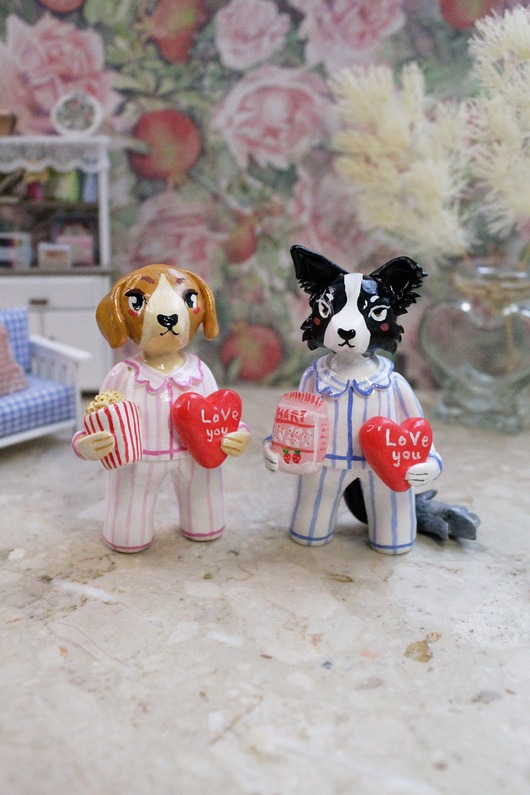 figurki i rzeźby Beagle i Border Collie w piżamach