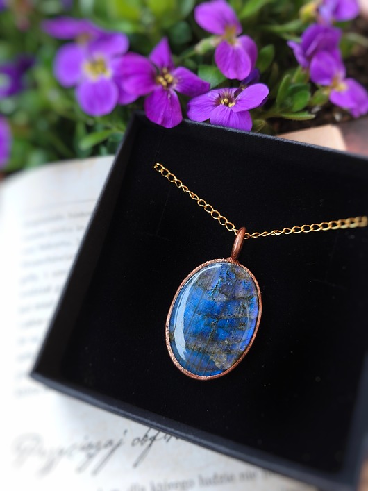 wisiory Wisiorek Niebo po Burzy labradoryt miedź