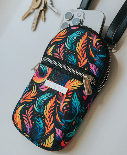 torebki mini Saszetka na telefon wzór KOLOROWE PIÓRA do noszenia na skos