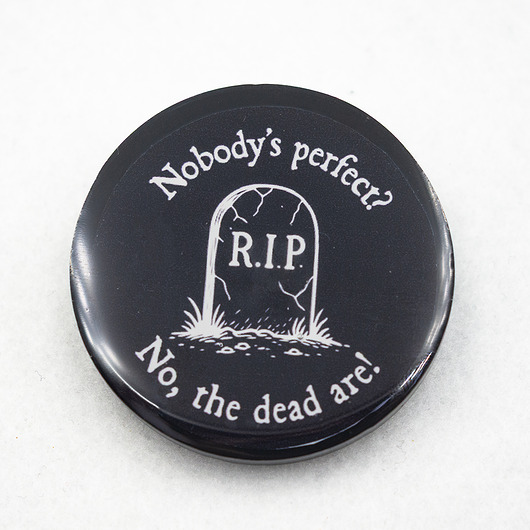 akcesoria różne Przypinka gotycka z żywicy R.I.P pin_print Goth 002