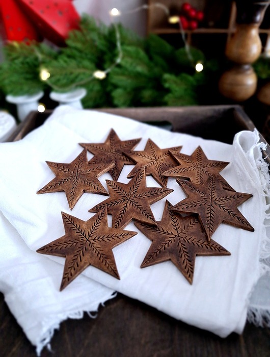 dekoracje świąteczne Gwiazdki ceramiczne 8 sztuk