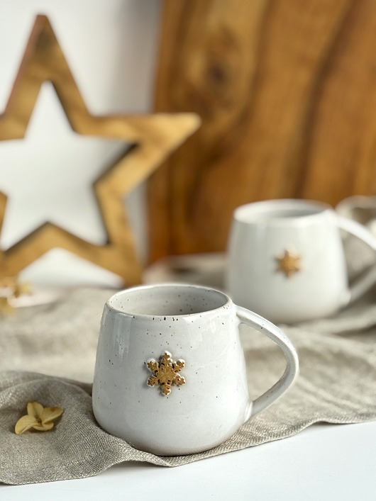 kubki Świąteczny Kubek Beczułka ręcznie robiony 320 ml - Biały ze śnieżynką