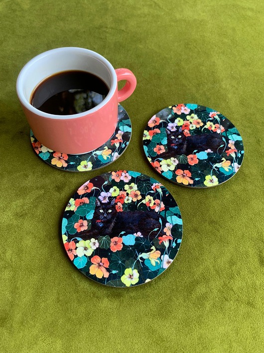 podkładki do kuchni Podkładki pod kubek- Czarny kot w nasturcjach- Coasters