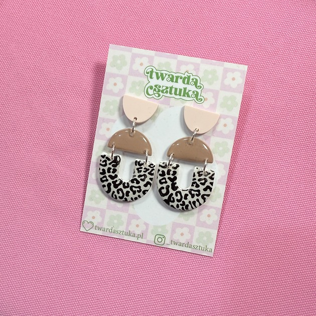kolczyki - inne Oryginalne kolczyki w pastelowych odcieniach z panterką