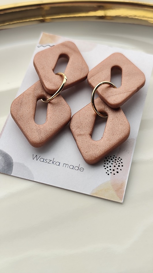 kolczyki z masy plastycznej Kolczyki geometryczne mocca mouse