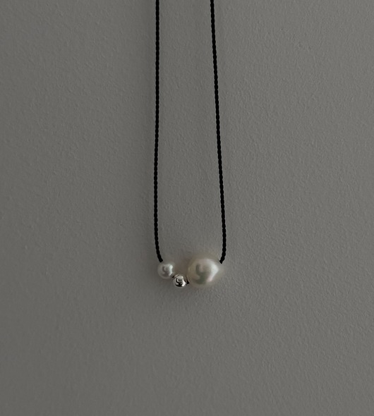 wisiory Naszyjnik jedwabny perły