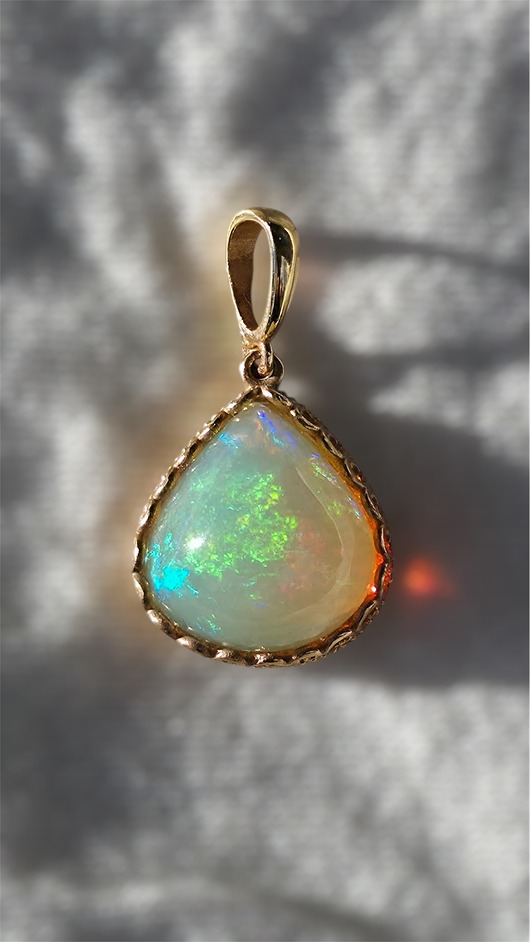 wisiory Wisior złoty z opalem etiopskim