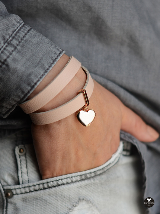pink heart gold barboleta