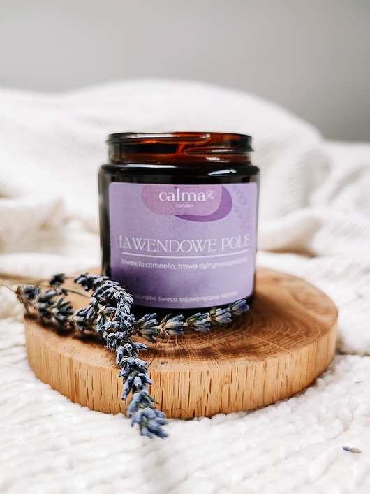 świece zapachowe Świeca sojowa LAWENDOWE POLE  z paczulą i trawą cytrynową 120 ml  CALMA