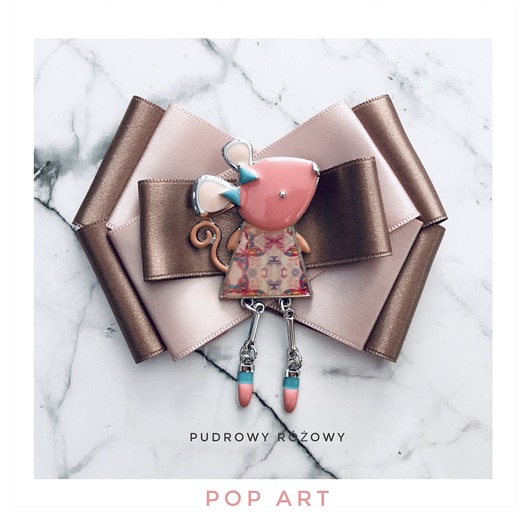 broszki Brosza  z Myszką w stylu Pop Art
