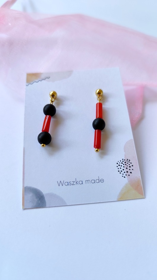 kolczyki z kamieniami Kolczyki asymetryczne koral