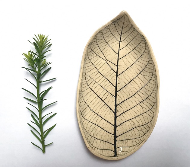 patery i talerze Talerzyk listek ceramiczny naturalny