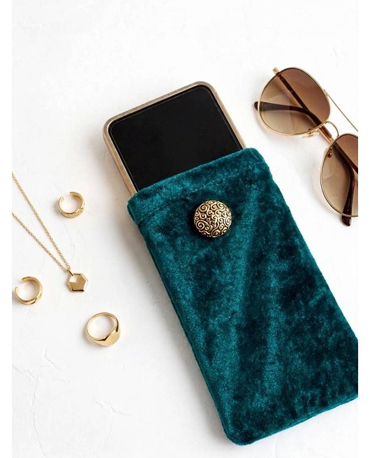 etui na telefon Luksusowe etui na telefon welurowe