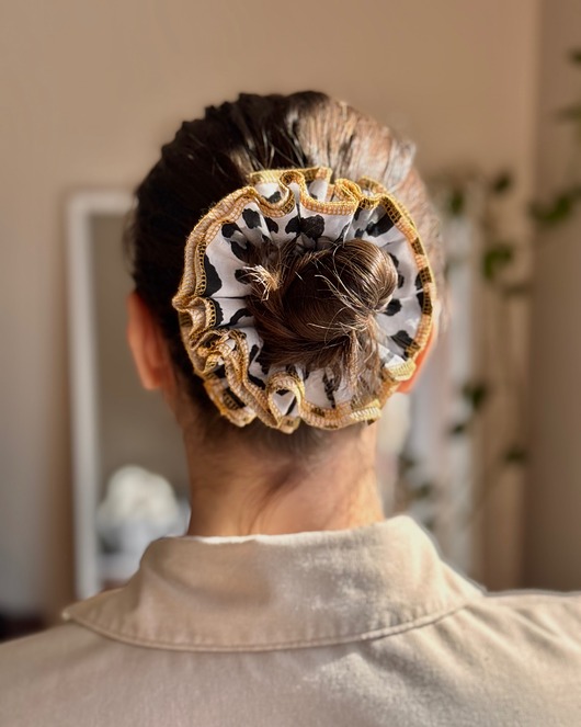 gumki do włosów Scrunchie Falbana Panterka