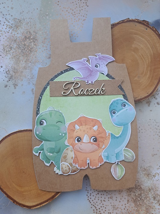 kartki scrapbooking Kartka na roczek dla chłopca (dinozaury)