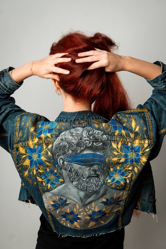 kurtki damskie Kurtka jeansowa ręcznie malowana CUSTOM / Wearable Art / Rozmiar M