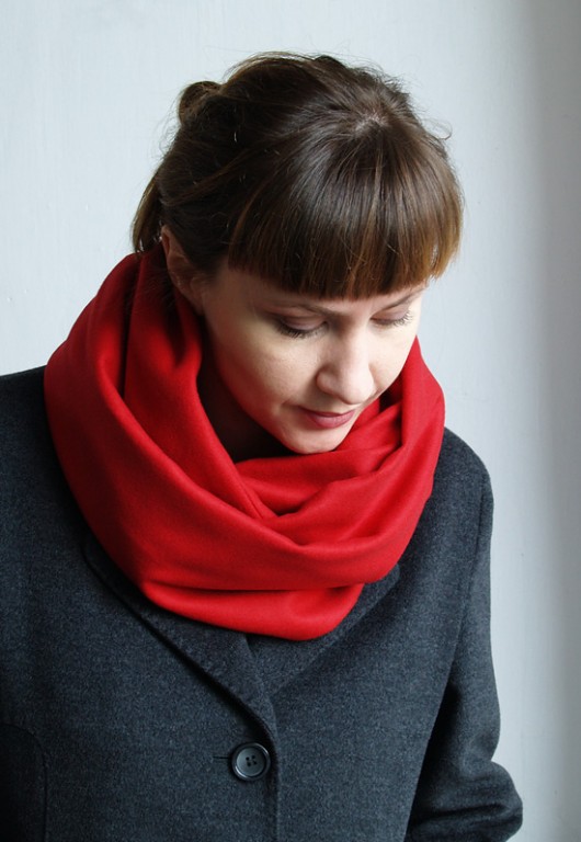 Czerwona wełniana tuba mmhm