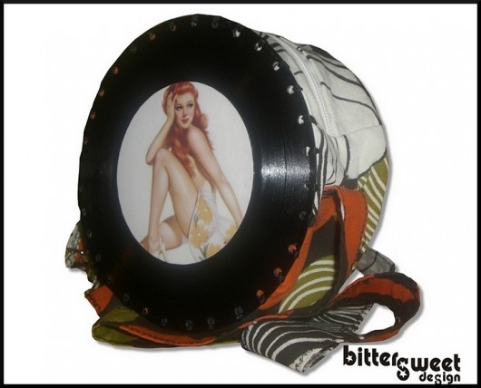 Beige PinUp - torebka z małą płyta winylową bittersweet design