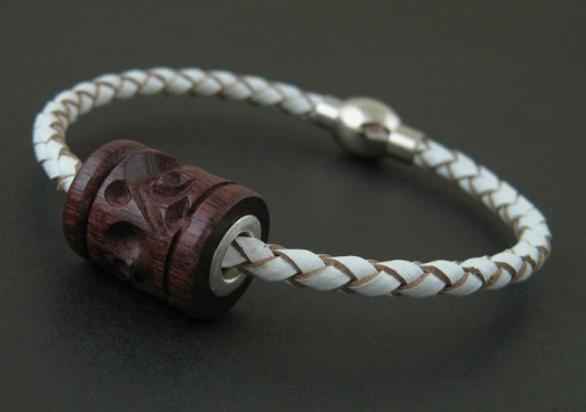 carved maghia