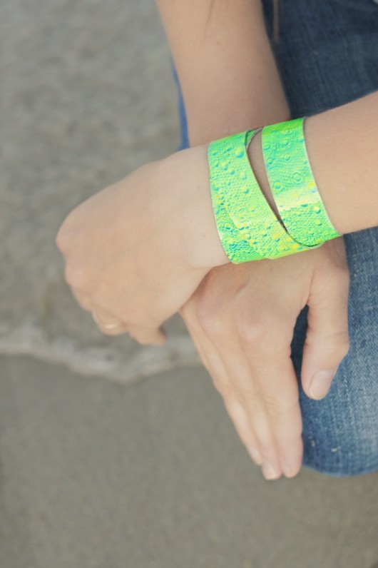 Bransoletka potrojna neon patkas