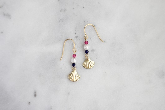 Kolczyki pozłacane Inge Pearl Earrings Le Boho Bleu