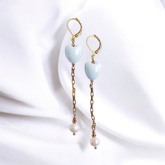 kolczyki z kamieniami Kolczyki dłuuugie : serduszka ceramiczne i perły : niebieskie