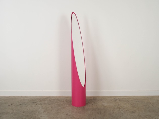 lustra stojące i wiszące Lustro Lipstick różowe, włoski design, lata 70, Rodolfo Bonetto
