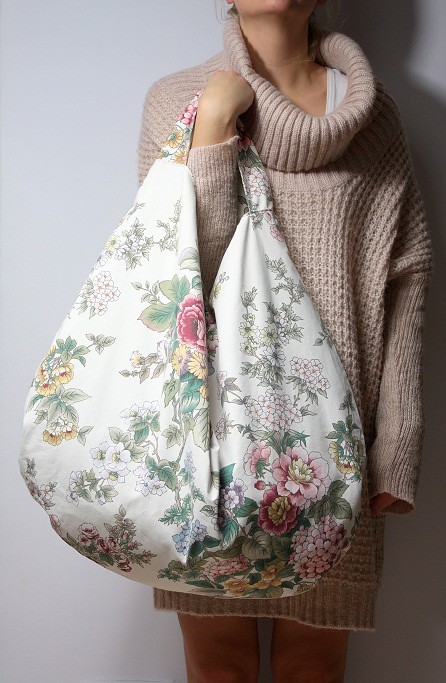 Torba hobo XXL kwiatowo malinowa. Zuzia Górska