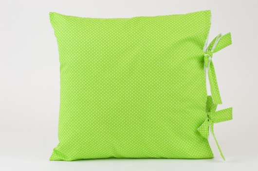 Poduszka dekoracyjna 40x40 Groszki na zielonym MG Home Decor