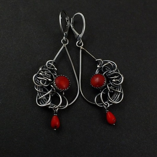 Red - kolczyki wire-wrapping z koralem Sunflower Kornelia Kubinowska