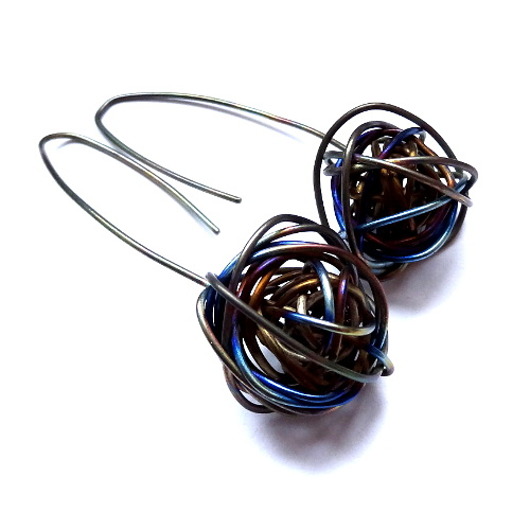 kolczyki wire wrapping tęczowe gniazda 