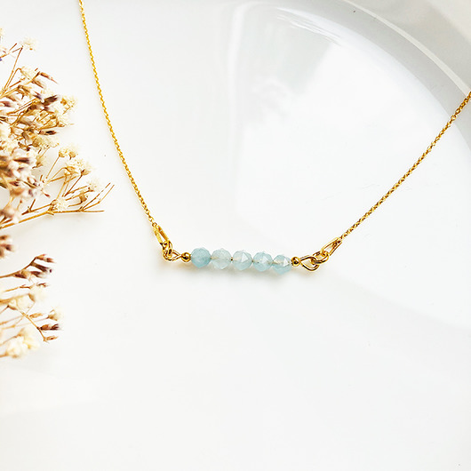 złote naszyjniki Blask świtu- Naszyjnik z Akwamarynem, z kamieniami