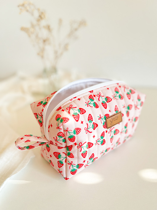 kosmetyczki Truskawka - kosmetyczka