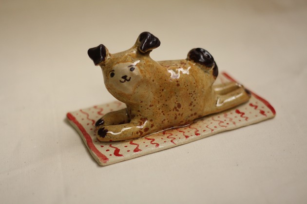 figurki i rzeźby Figurka mops. Ceramiczny piesek