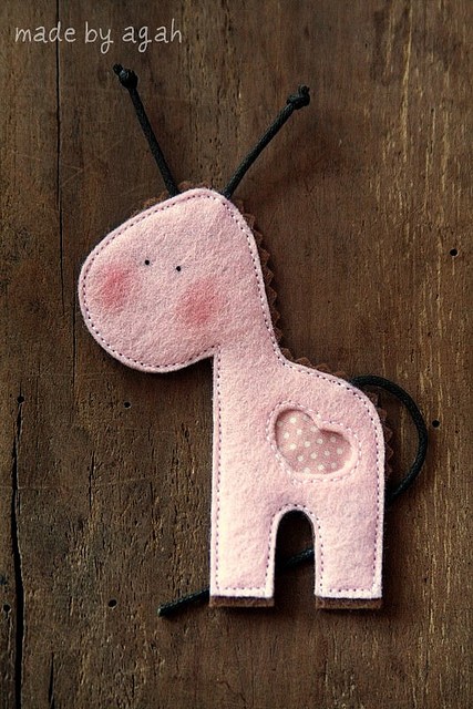 Broszka Żyrafka {Baby Pink}  made by agah