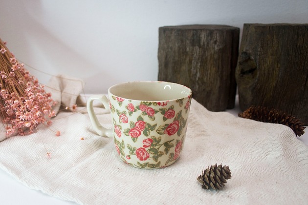 kubki i filiżanki Kubek w róże