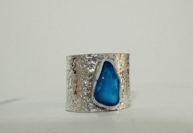 obrączki 1,5cm Obrączka młotkowana ręcznie robiona ze szkłem morskim