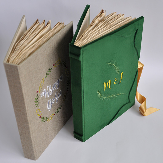 księgi gości i albumy ślubne Księga gości personalizowana haftowana aksamitna welurowa zielona A4