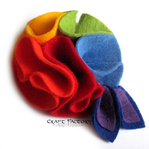 Rainbow Rose - broszka Craft Factory