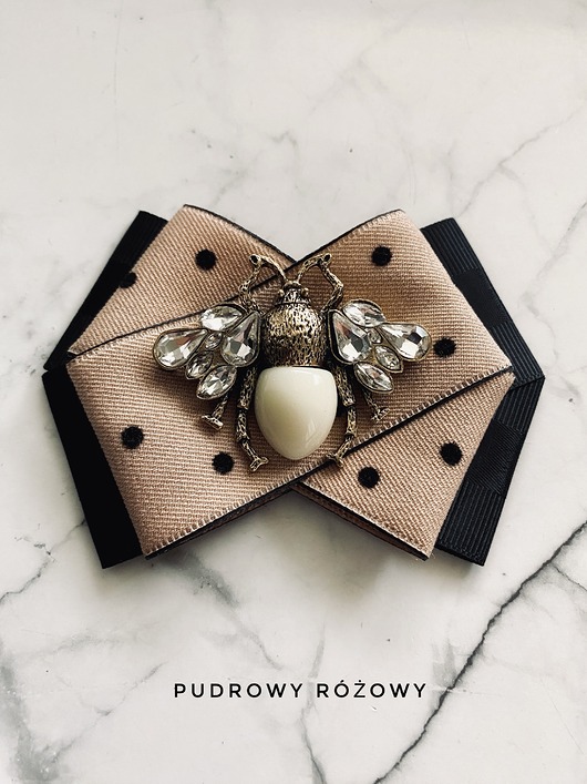 broszki Brosza z cudnym Owadem z masy i kryształkami  New Jesień