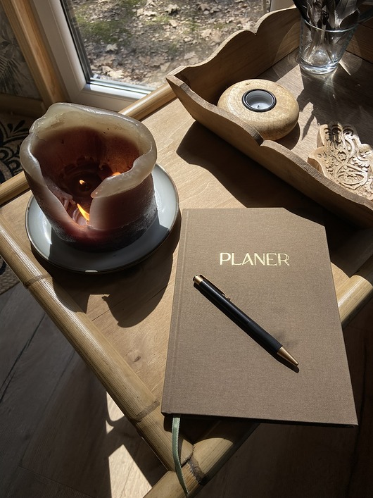 kalendarze i plannery Planer niedatowany roczny z obrazami