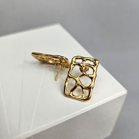 kolczyki pozłacane Ażurowe organiczne kolczyki pozłacane prostokąty SMUGI