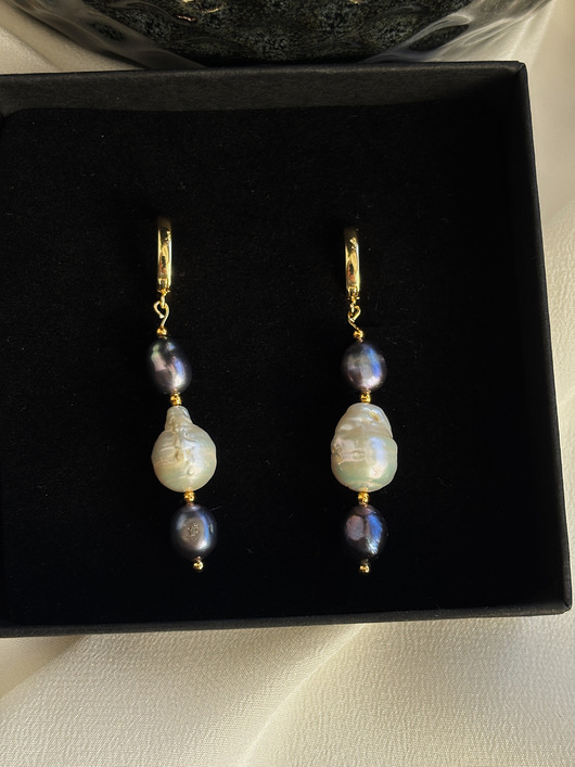 kolczyki pozłacane Kolczyki pozłacane unikat Granatowe perły